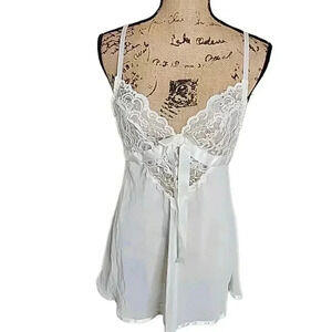 SEDUCTIVE Wear By Cinema White Lace teddy. Size Medium